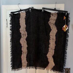 Elegant Black and Brown Striped Kuna Scarf.
